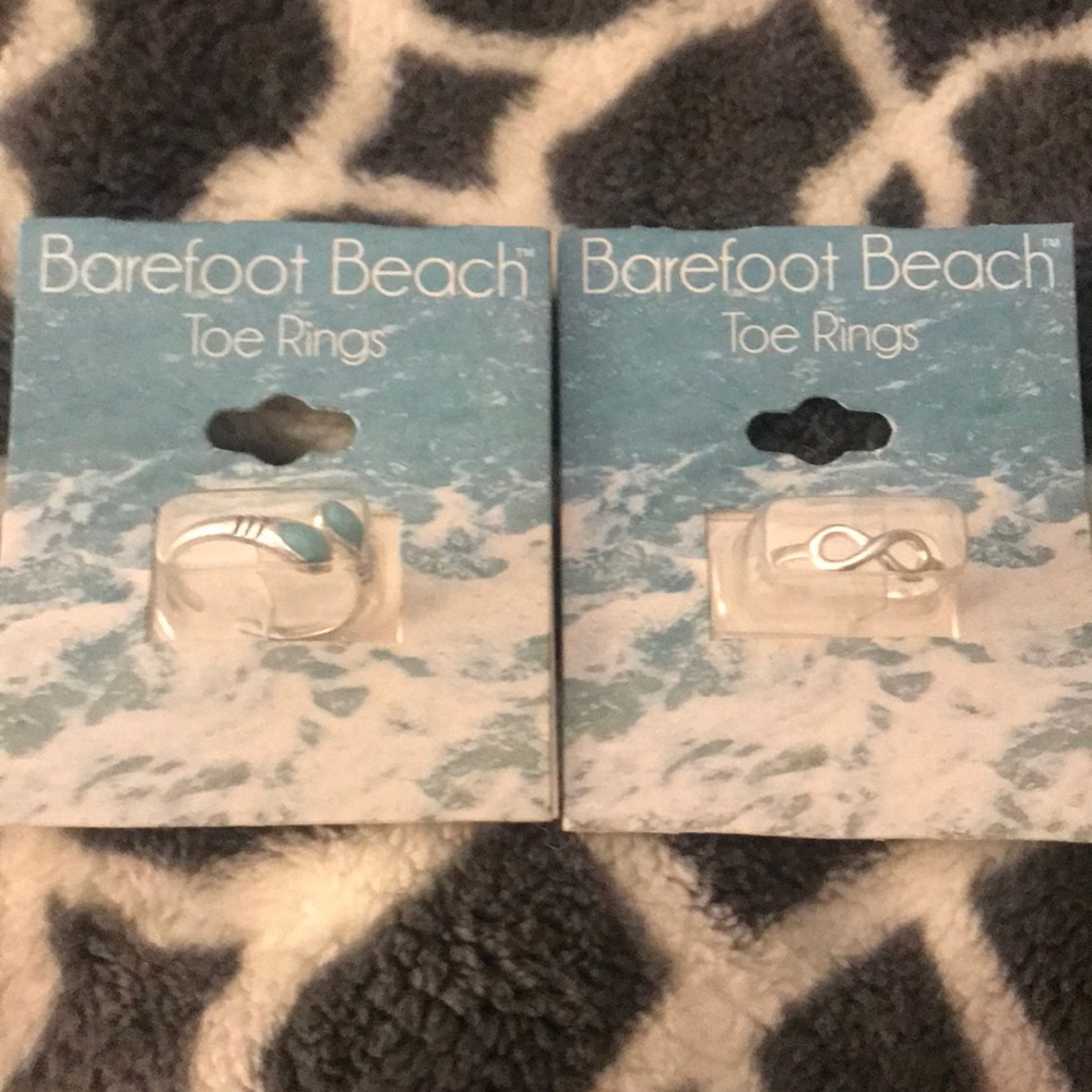**** SOLD **** NWT toe rings